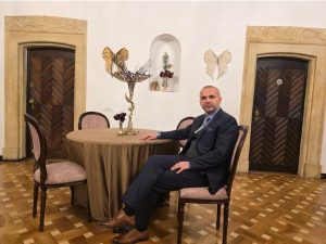 Eduard Petrescu, companiile B2B, vizibilitate stradală, steagurile Ekogroup